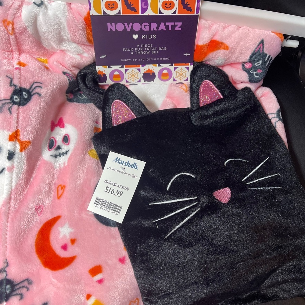 Novogratz Kids 2 Piece Blanket & Halloween Kitten Treat Bag Set Nwt